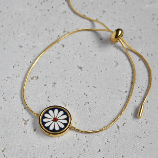 MIA // Stainless Steel Toggle White Daisy Point  Bracelet