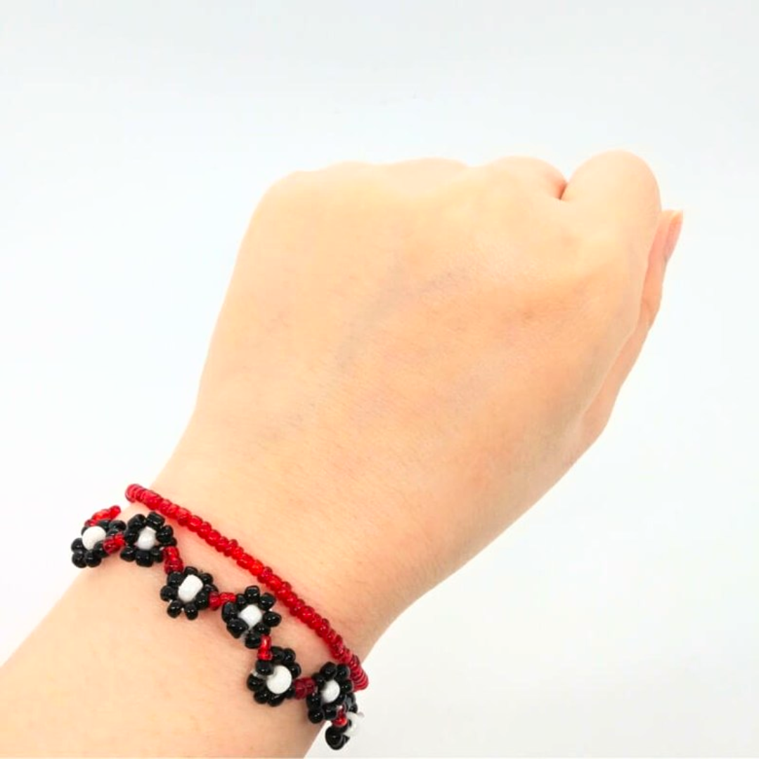 Taehyung red deals string bracelet